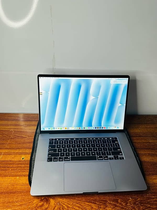 MACBOOK PRO late 2019 CORE I9 16/1TB SSD 1