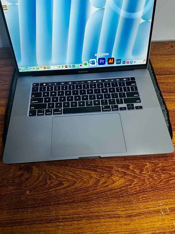 MACBOOK PRO late 2019 CORE I9 16/1TB SSD 3