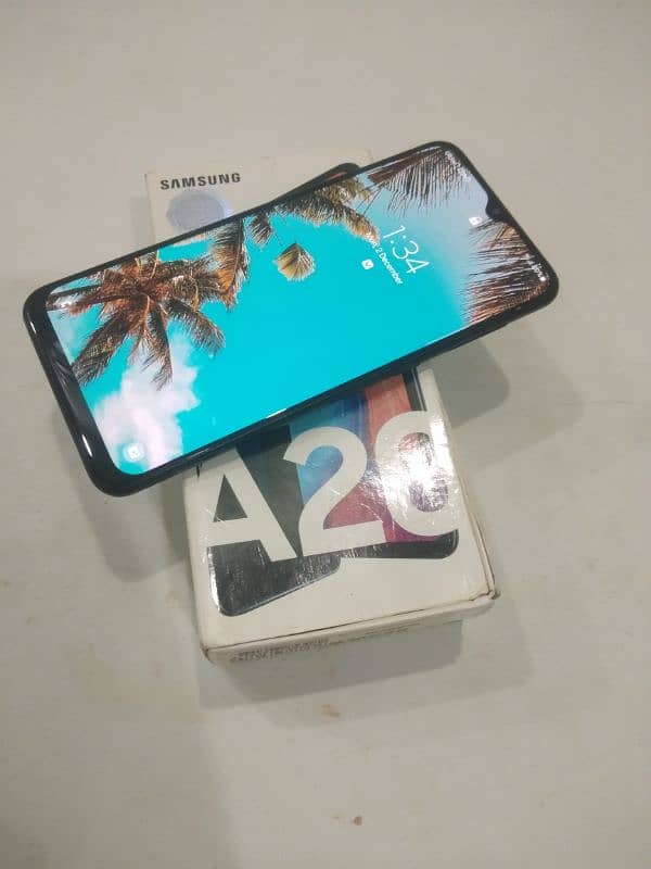 samsung A20 with box charger 4