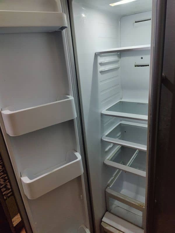 Samsung double door refrigerator  dual flow 12