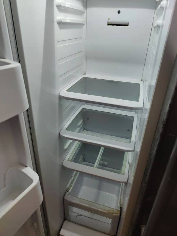 Samsung double door refrigerator  dual flow 13