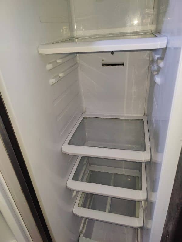 Samsung double door refrigerator  dual flow 17