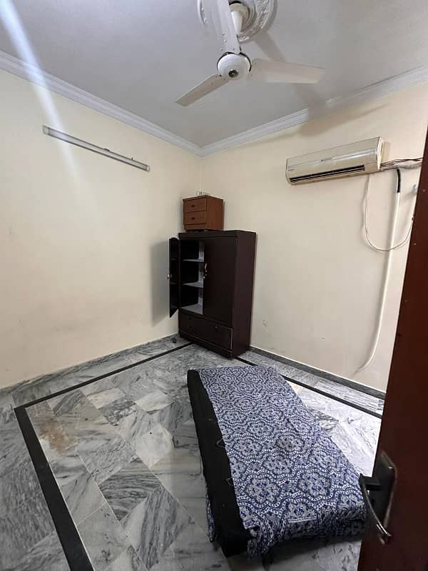 UPPER PORTION FOR RENT LOCATION AYUB COLONY 1