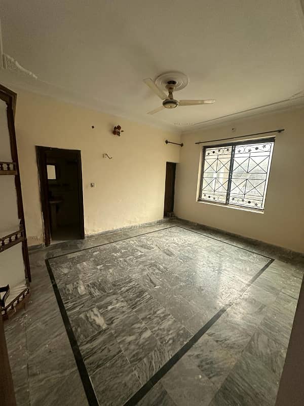 UPPER PORTION FOR RENT LOCATION AYUB COLONY 2