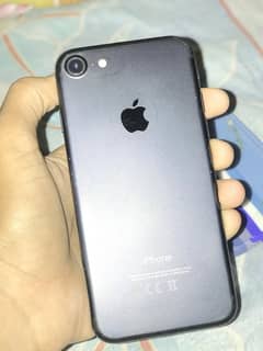 IPHONE 7 10/10 conditions black colour