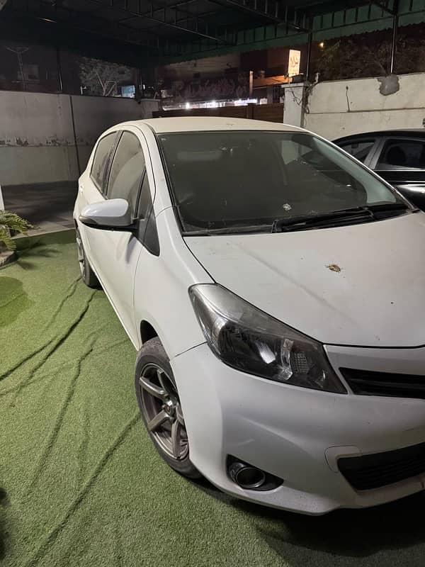 Toyota Vitz 2011 4