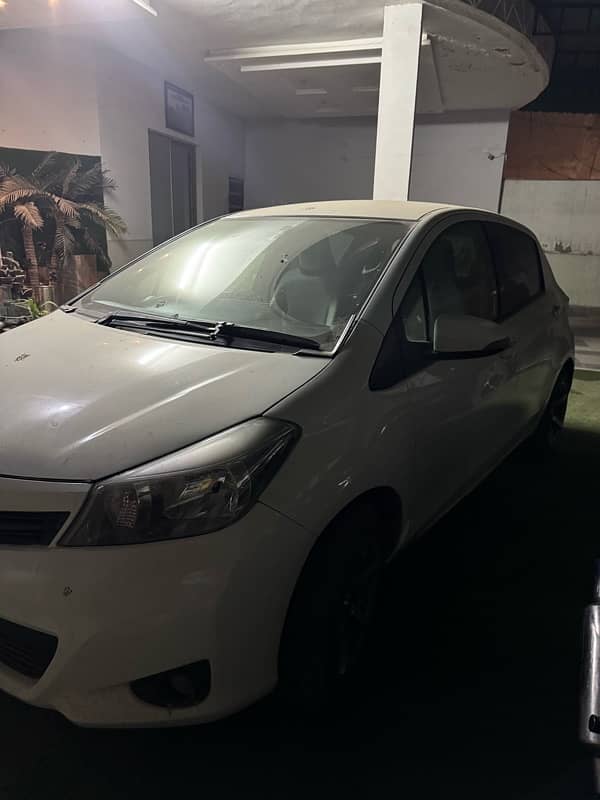 Toyota Vitz 2011 5