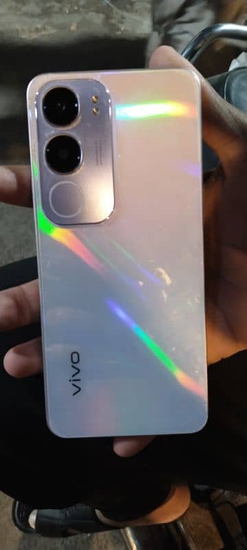 vivo y19s 3