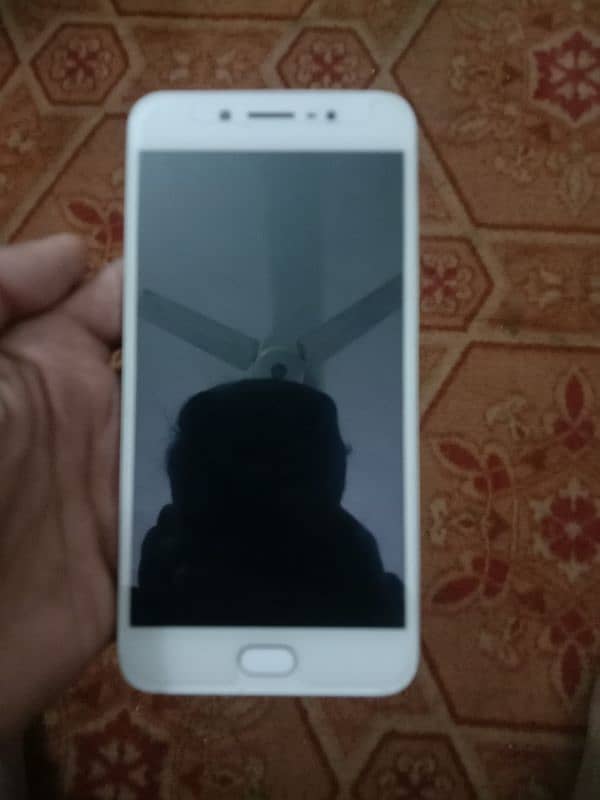 10 by 10 condition Vivo y 81 new lush push Mobile 4