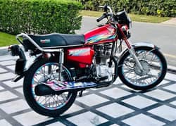 Honda125 for sale sab ok h call 03007676843