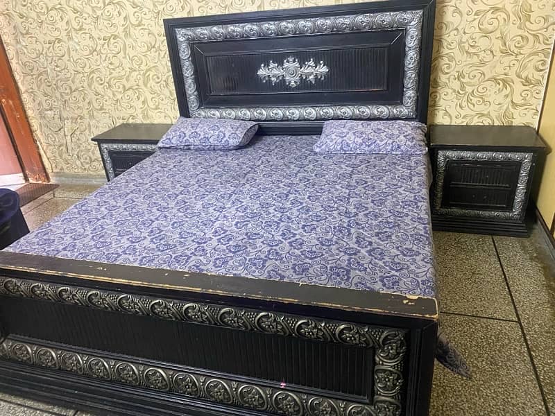 bed side tables and dressing 4