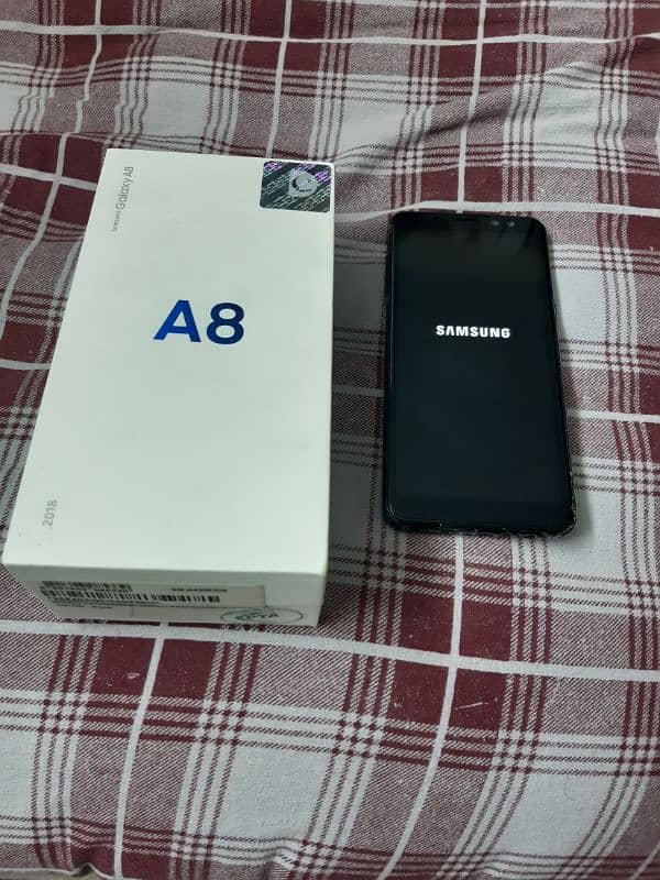 samsung A8 2018 4/64 0