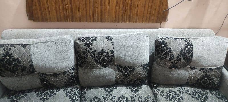 3+1 sofa seater 5