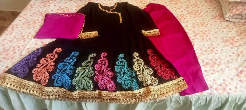 thread embroidery frock 0