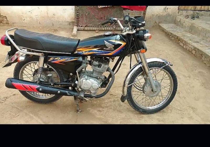 honda golden number Mnk 82 for sale contact no 03301745897 1