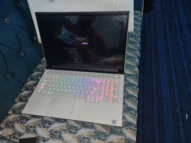 Dell Alienware M17 R4 Laptop 0