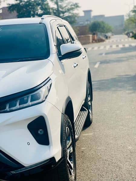 Toyota Fortuner Legender 2022 2