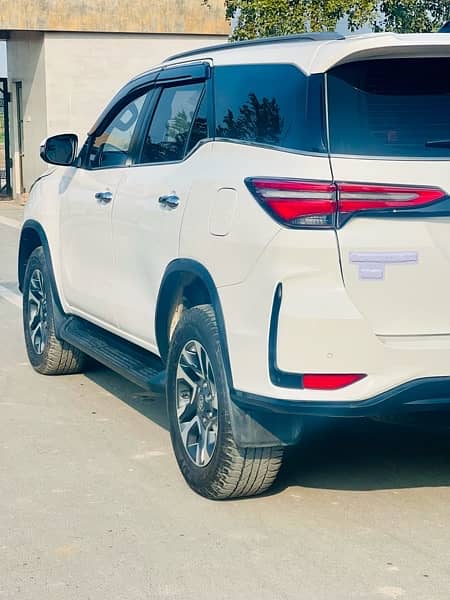 Toyota Fortuner Legender 2022 7