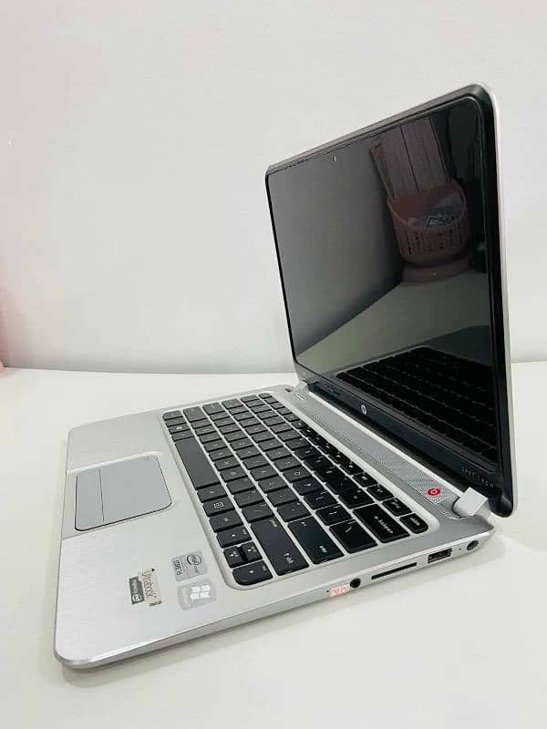 hp ultra slim long batter core i5 metal body 1