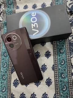 vivo V30E 8/256 GB