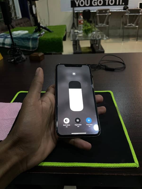 iPhone Xs factory unlock 256 GB 1