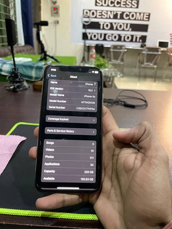 iPhone Xs factory unlock 256 GB 4