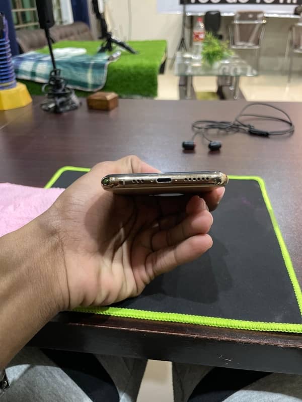 iPhone Xs factory unlock 256 GB 6