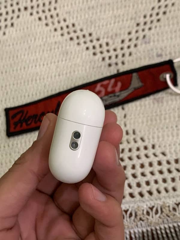 Apple airpods pro 2 4