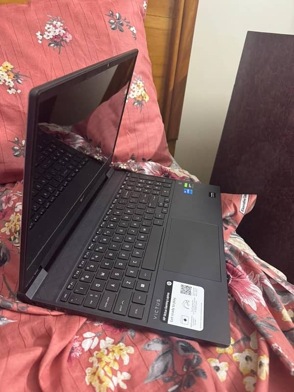 HP Victus 15 0