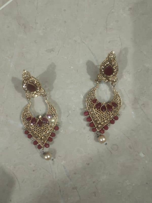 All 5 Earrings condition good, PKR 1200 1