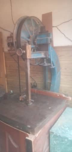 Wood Cutter For sale 9/10 condition For sale 0.3.0.0. 7.9. 3.0. 5.7. 5