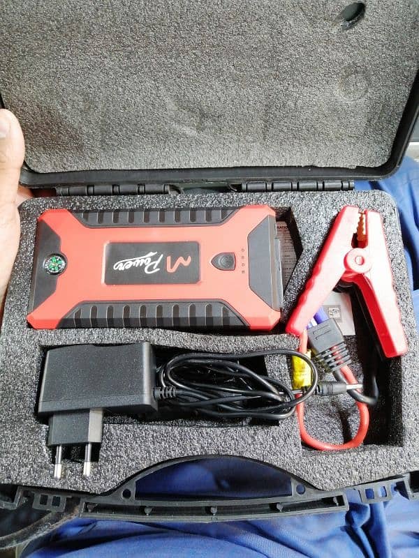 High-Capacity Multi-Function Car Jump Starter 0