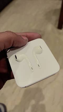 Orignal iphone earphones