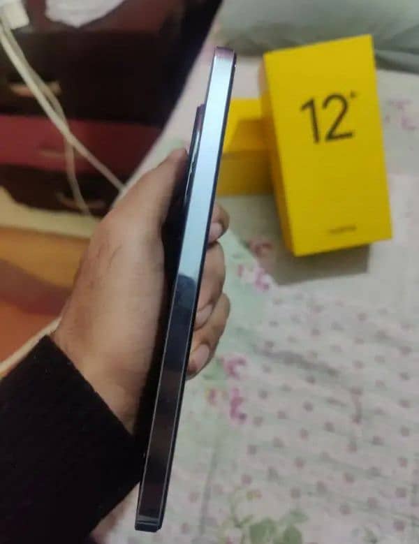 Real Me 12 Plus 5G 10/10 8 Months Warranty 3