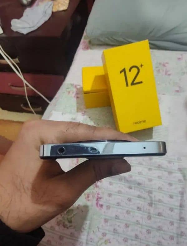 Real Me 12 Plus 5G 10/10 8 Months Warranty 4