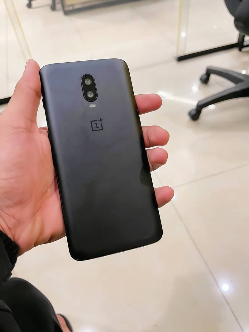 One Plus 6T 3