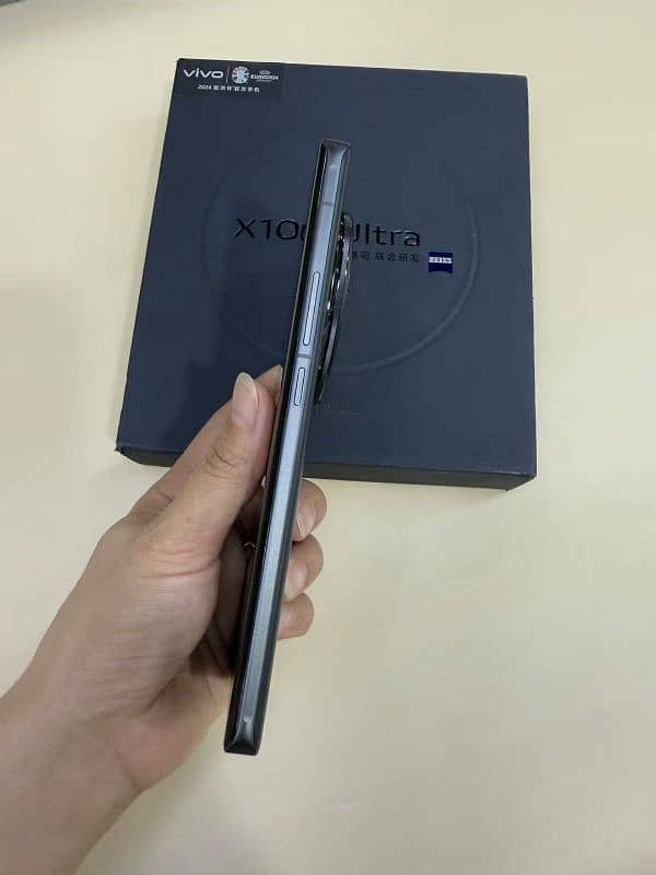 Vivo X100 Ultra 5