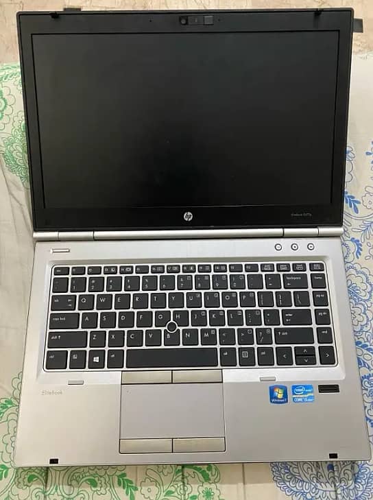 Hp elite book 8470 p with ssd 6gb ram 0