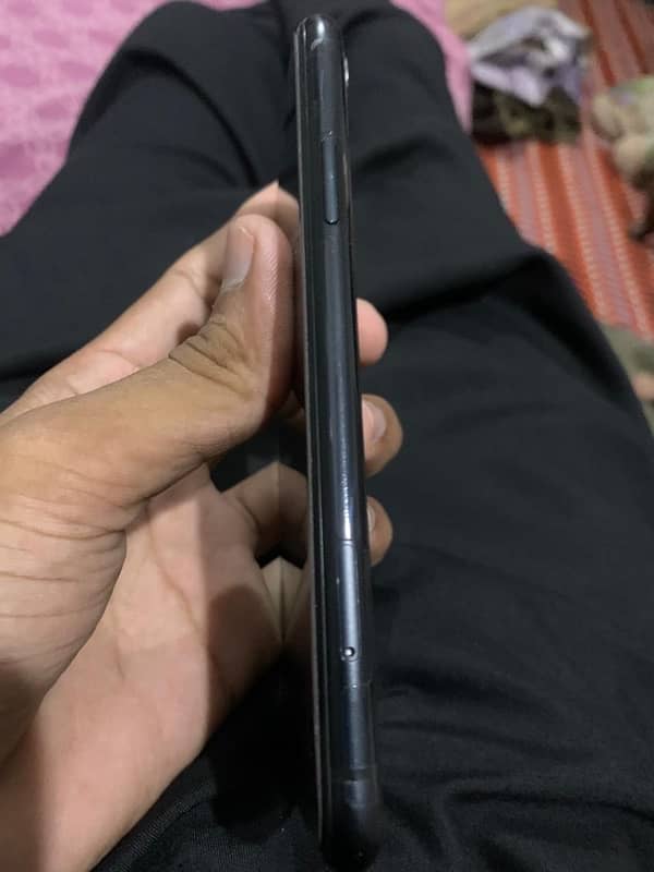 i phone xR non pta factory unlock  64GB 10/9 3