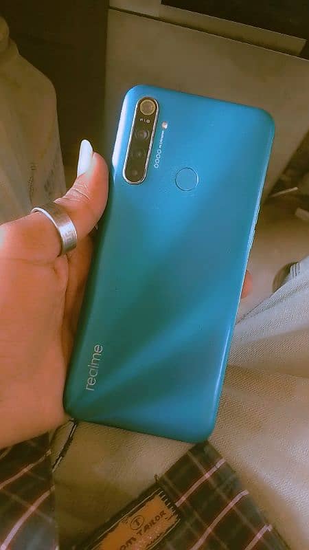 Realme 5i (4gb+64gb) 0