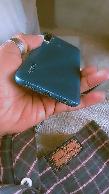 Realme 5i (4gb+64gb) 4