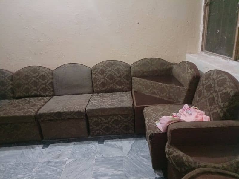 Sofa set for sale in good condition. 4