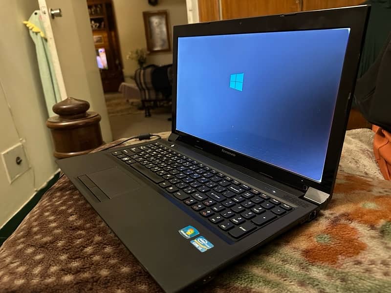 Lenovo Laptop Core i3 2nd Gen 1