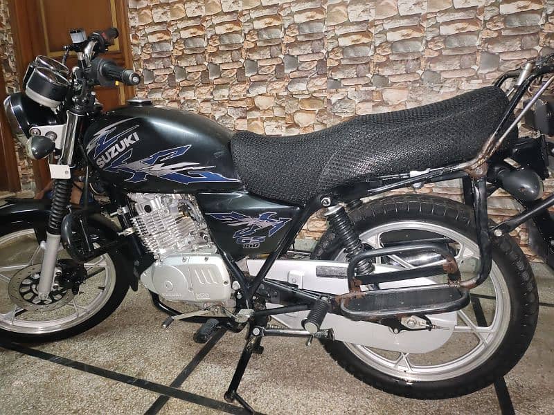 Suzuki GS 150 4