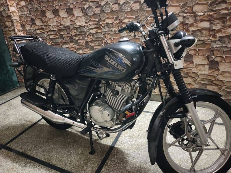 Suzuki GS 150 9