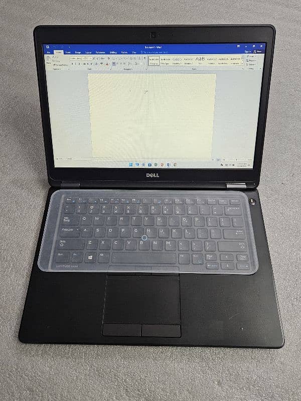 Dell Laptop Fifth Generation with Fast Charger 4