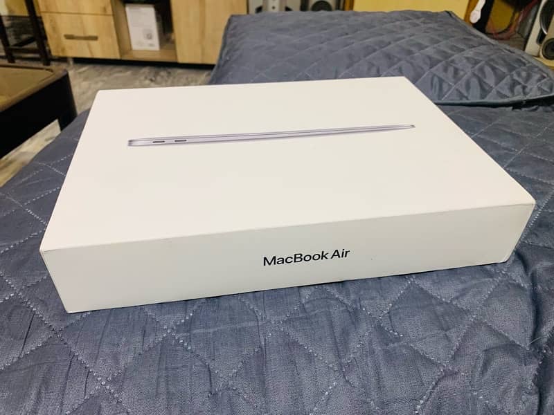 MacBook Air M1 8/256 new 0