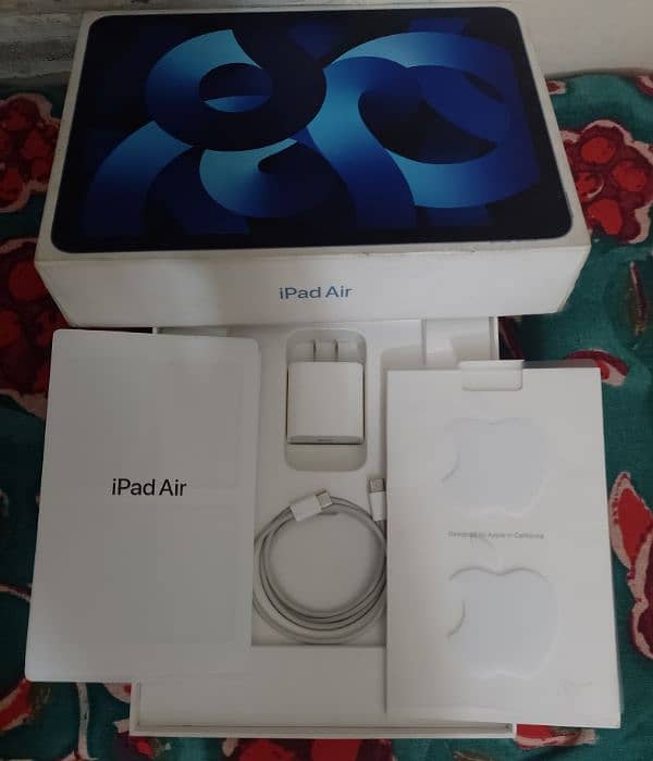 iPad Air 5 - 64GB Storage - 8 GB RAM 2