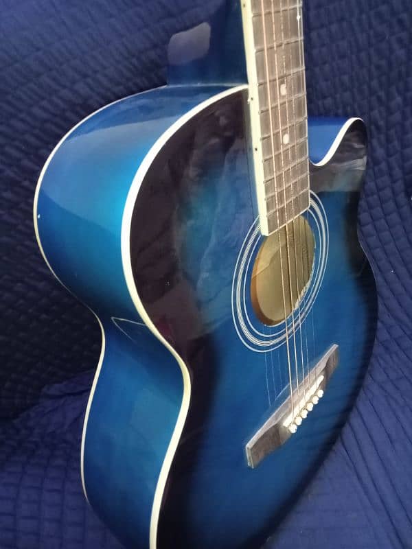 ACOUSTIC GUITAR MEDIUM 40 INCHES FOR SELL 2