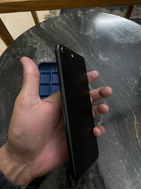 iphone 7 plus black 2